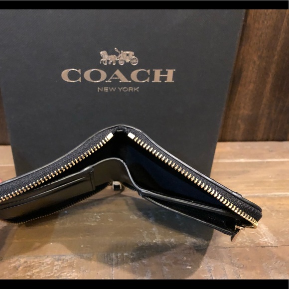 NWT Authentic Coach x Disney Eyes Zip Wallet - Picture 5 of 6